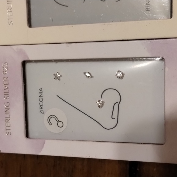 Earrings - Picture 2 of 6